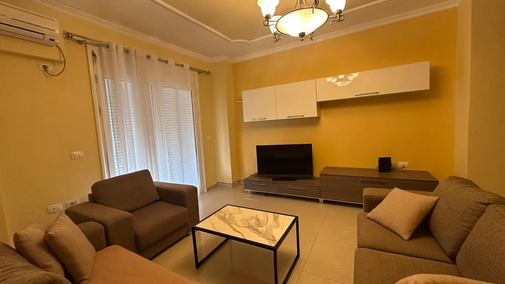Blue Symphony Apartment Vlorë
